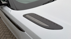 Land Rover Range Rover Velar 3.0 D300 MHEV Dynamic SE 5dr Auto Diesel Estate